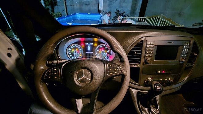 Mercedes  2015, 402,000 km - 2.1 l - Bakı