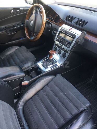 Volkswagen Passat 2008, 255,000 km - 1.8 l - Qax