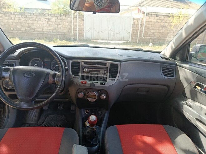 Kia Rio 2005, 400,000 km - 1.5 l - Biləsuvar