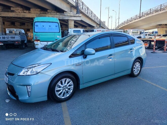 Toyota Prius 2014, 312,213 km - 1.8 л - Bakı