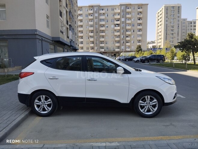Hyundai ix35 2013, 239,000 km - 2.0 l - Bakı