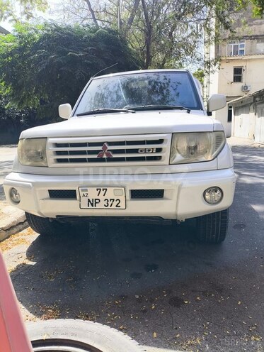 Mitsubishi Pajero io 1999, 310,000 km - 1.8 l - Bakı