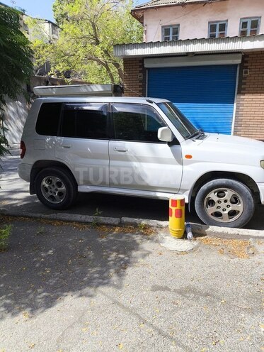 Mitsubishi Pajero io 1999, 310,000 km - 1.8 l - Bakı