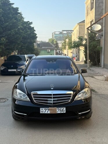 Mercedes S 550 2010, 215,000 km - 2.5 l - Bakı