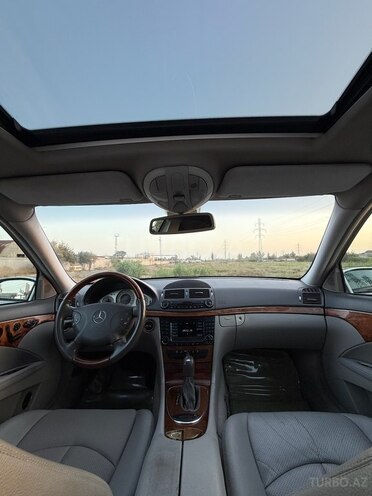 Mercedes E 240 2004, 245,000 km - 2.6 l - Bakı