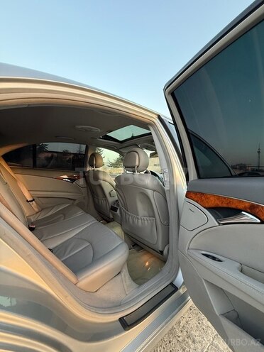 Mercedes E 240 2004, 245,000 km - 2.6 l - Bakı