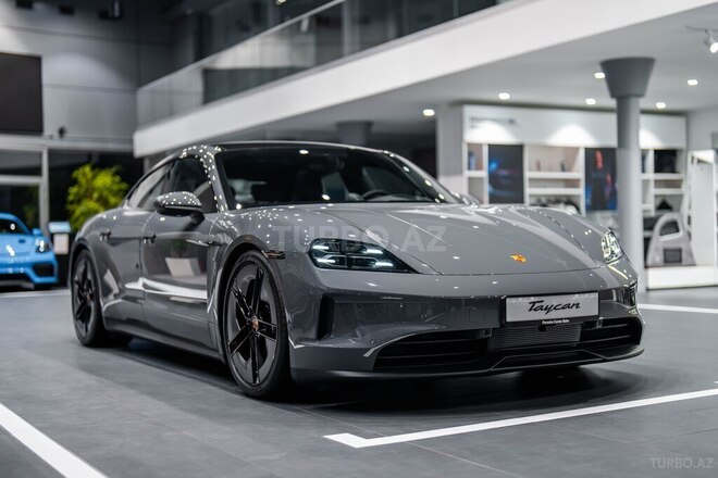 Porsche Taycan-3