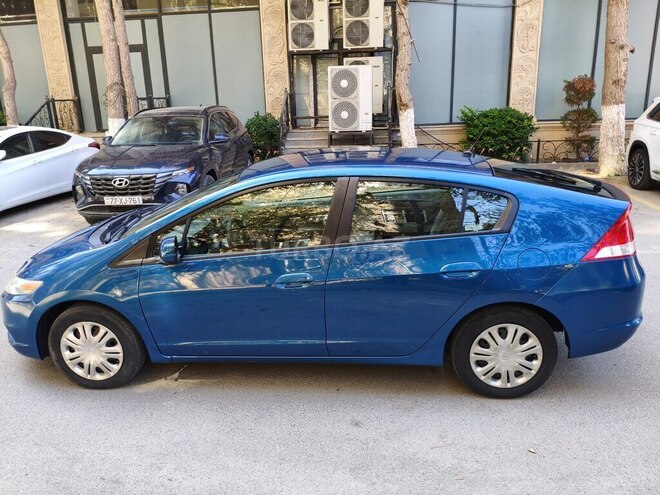 Honda Insight-3
