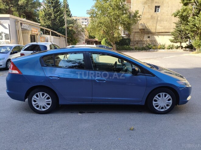 Honda Insight-3