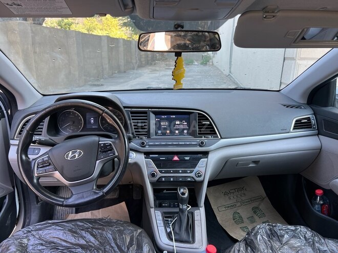 Hyundai Elantra 2016, 138,274 km - 1.4 л - Bakı