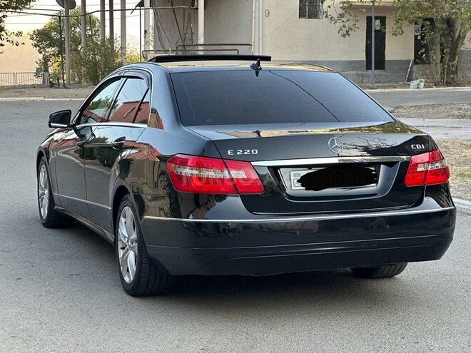 Mercedes E 220 2010, 210,000 km - 2.1 л - Gəncə