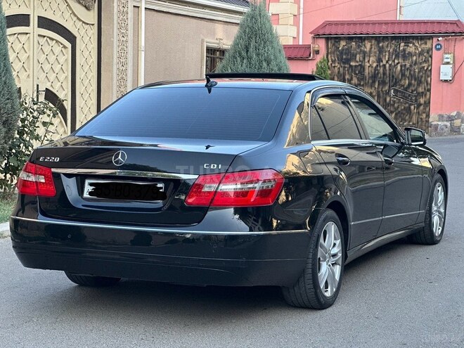 Mercedes E 220 2010, 210,000 km - 2.1 л - Gəncə