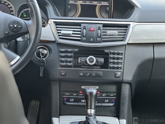 Mercedes E 220 2010, 210,000 km - 2.1 л - Gəncə