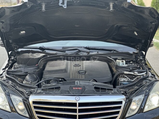 Mercedes E 220 2010, 210,000 km - 2.1 л - Gəncə