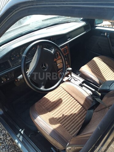 Mercedes 190 1991, 221,615 km - 2.0 л - Sumqayıt