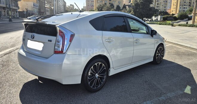 Toyota Prius 2014, 300,000 km - 1.8 l - Bakı