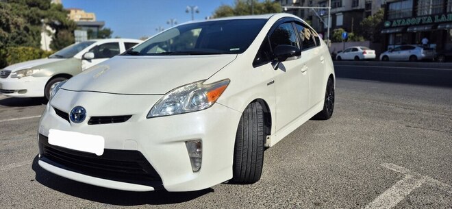 Toyota Prius 2014, 300,000 km - 1.8 l - Bakı