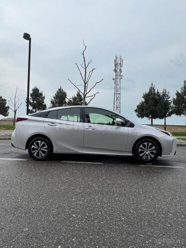 Toyota Prius 2021, 140,000 km - 1.8 l - Bakı
