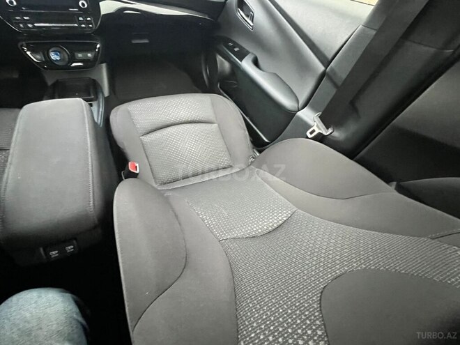 Toyota Prius 2021, 140,000 km - 1.8 l - Bakı