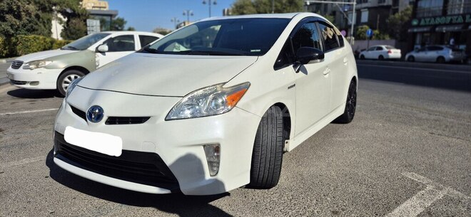 Toyota Prius 2014, 300,000 km - 1.8 l - Bakı