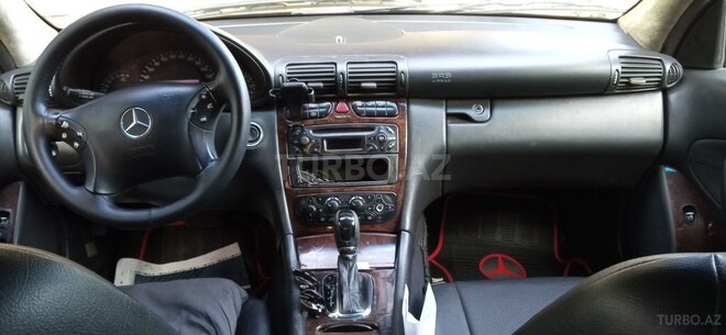 Mercedes C 240 2002, 250,000 km - 2.6 l - Şəki