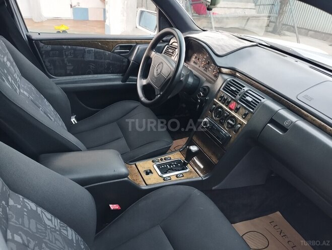 Mercedes E 200 1996, 466,321 km - 2.0 l - Masallı
