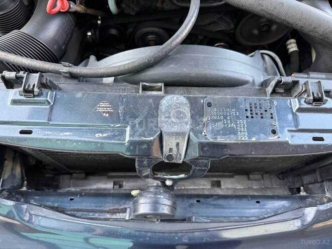 Mercedes E 220 1999, 278,500 km - 2.2 l - Gəncə