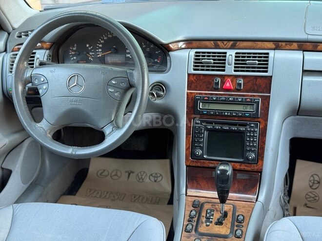 Mercedes E 220 1999, 278,500 km - 2.2 l - Gəncə