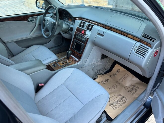 Mercedes E 220 1999, 278,500 km - 2.2 l - Gəncə