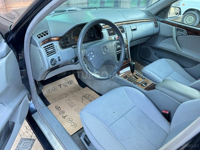 Mercedes E 220 1999, 278,500 km - 2.2 l - Gəncə