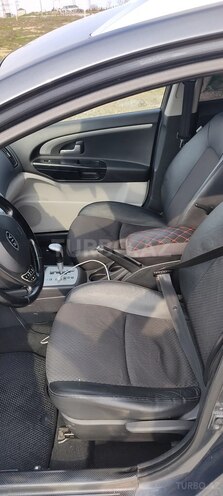 Kia  2008, 384,000 km - 1.6 l - Bakı