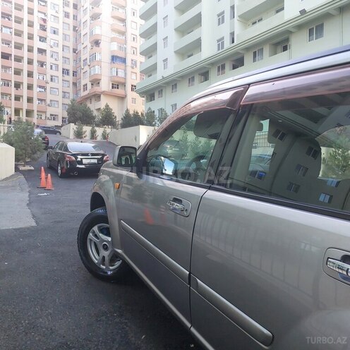 Nissan X-Trail 2001, 284,000 km - 2.0 l - Bakı