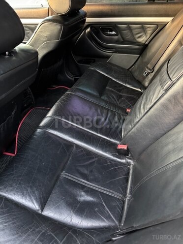 BMW 525 2002, 275,000 km - 2.5 l - Bakı