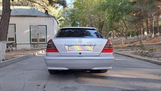 Mercedes C 180 2000, 243,464 km - 1.8 l - Sumqayıt