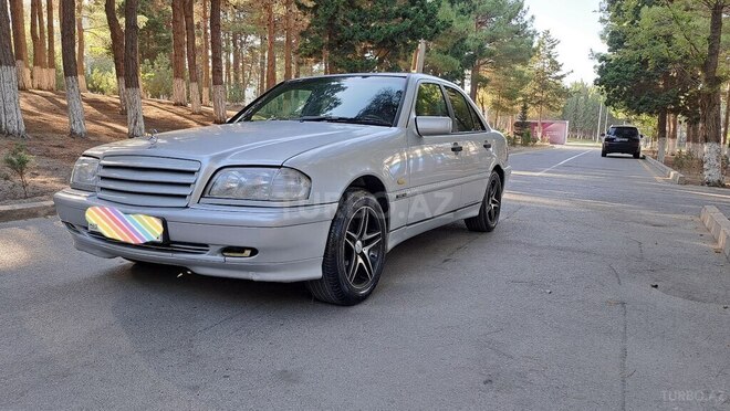 Mercedes C 180 2000, 243,464 km - 1.8 l - Sumqayıt