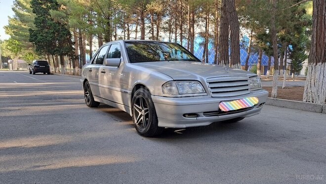 Mercedes C 180 2000, 243,464 km - 1.8 l - Sumqayıt