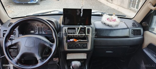 Mitsubishi Pajero io 2003, 189,000 km - 2.0 л - Şəmkir
