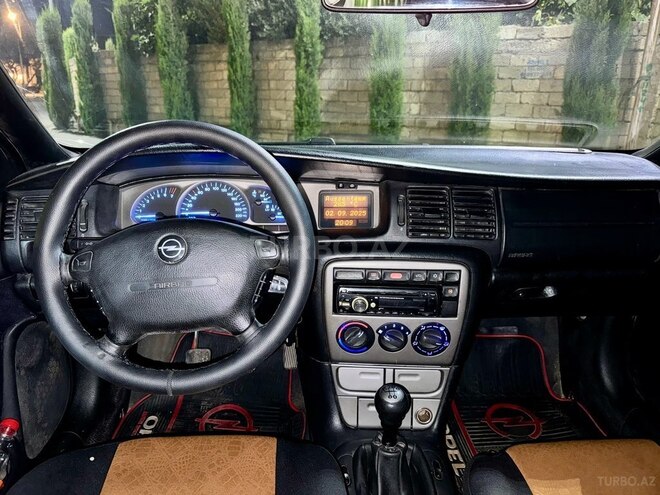Opel Vectra 1998, 128,000 km - 2.0 l - Bakı