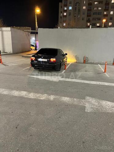 BMW 528 1999, 550,000 km - 2.8 l - Bakı