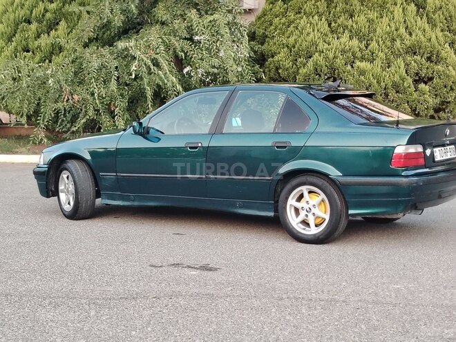 BMW 318 1993, 315,000 km - 1.8 l - Sumqayıt