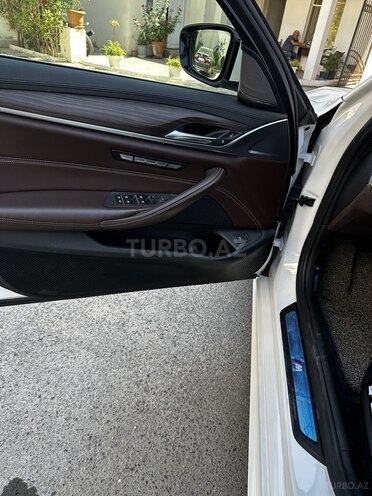 BMW 520 2017, 175,000 km - 2.0 l - Bakı