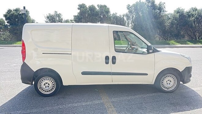 Fiat Doblo 2015, 494,585 km - 1.4 l - Bakı