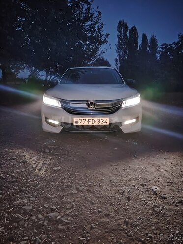 Honda Accord 2017, 315,000 km - 2.0 l - Qax