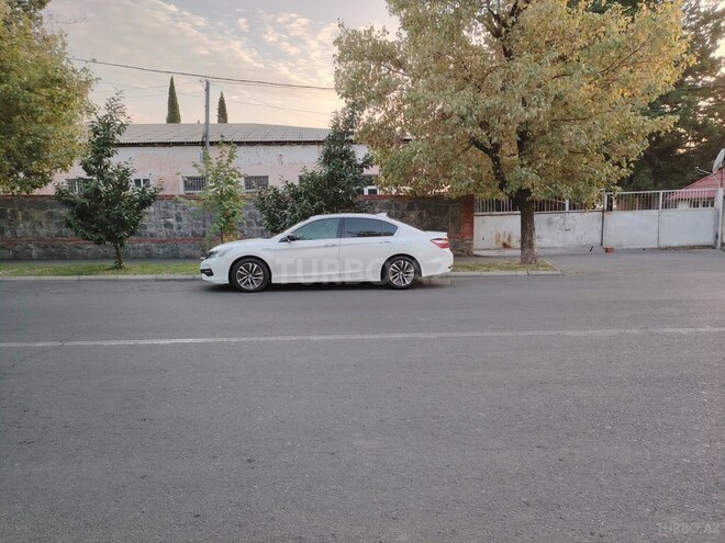 Honda Accord 2017, 315,000 km - 2.0 l - Qax
