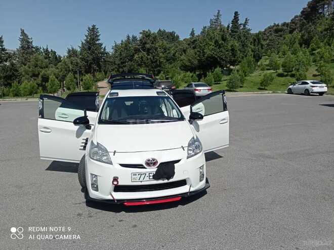 Toyota Prius 2011, 220,000 km - 1.8 l - Bakı