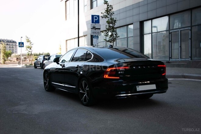 Volvo S90-3