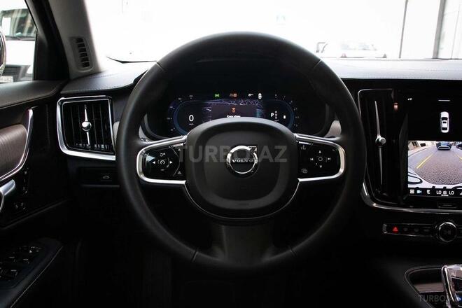 Volvo S90-7