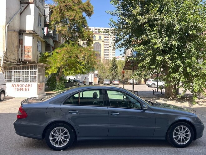 Mercedes E 220 2006, 235,600 km - 2.2 l - Bakı