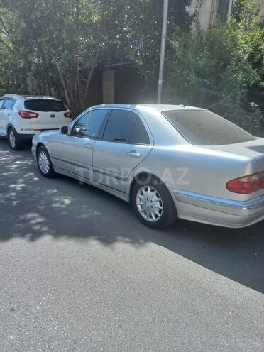 Mercedes E 240 1999, 317,500 km - 2.4 л - Bakı