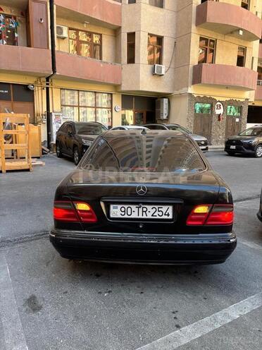 Mercedes E 320 2000, 420,000 km - 3.2 l - Bakı